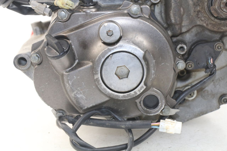 photo de MOTOR YAMAHA YZ-F YZF 250 (2014 - 2018) - Ângulo alternativo