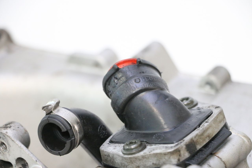 photo de MOTOR PIAGGIO ZIP 2T 50 (2009 - 2019) - Ângulo alternativo