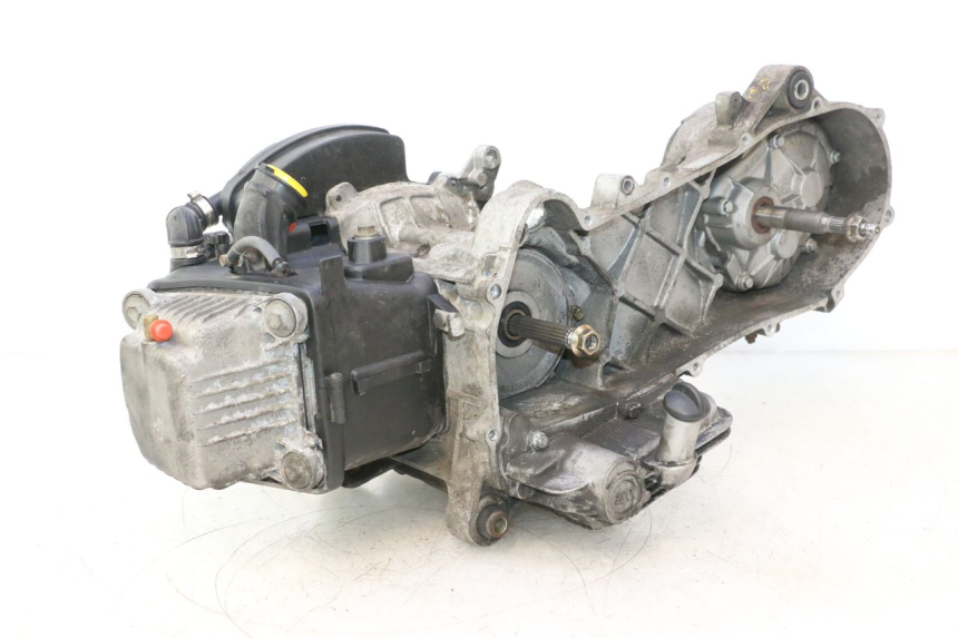 photo de MOTOR PIAGGIO ZIP 4T 50 (2006 - 2017) - Ângulo alternativo