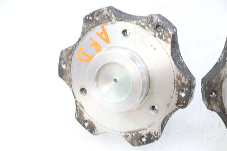 photo de CUBO DA RODA TRASEIRA QUADRO 4 4D 350 (2015 - 2018) - Vista geral