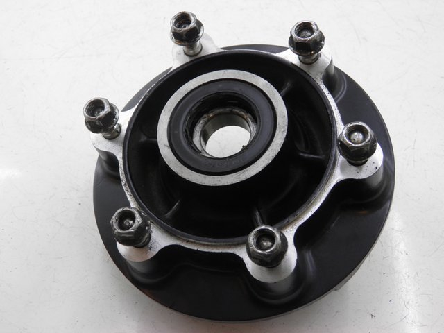 photo de CUBO DE RODA TRASEIRO KAWASAKI ZEPHYR 550 (1991 - 1998) - Vista principal