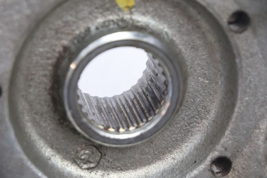 photo de CUBO DA RODA TRASEIRA PIAGGIO MP3 LT 400 (2007 - 2012) - Detalhe da peça