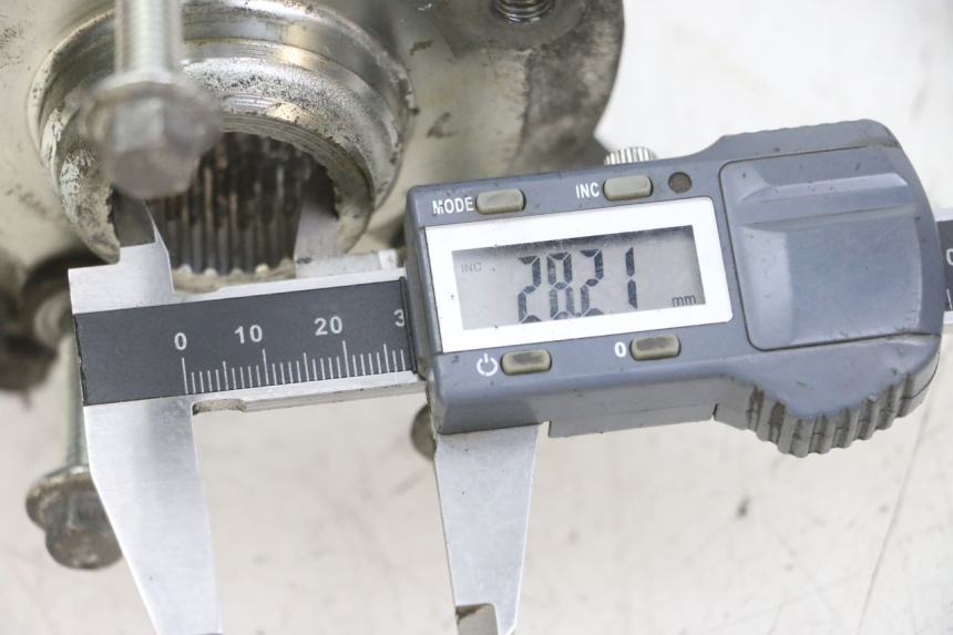 photo de CUBO DE RODA TRASEIRO PIAGGIO MP3 500 (2011 - 2015) - Detalhe da peça
