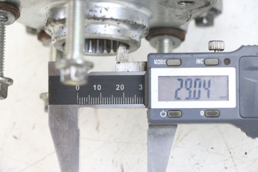 photo de CUBO DA RODA TRASEIRA PIAGGIO MP3 500 (2016 - 2018) - Detalhe da peça