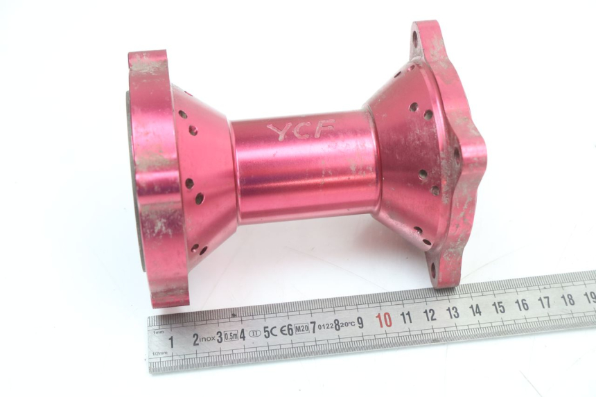 photo de CUBO DA RODA TRASEIRA YCF PIT BIKE 125 (2010 - 2018) - Vista geral