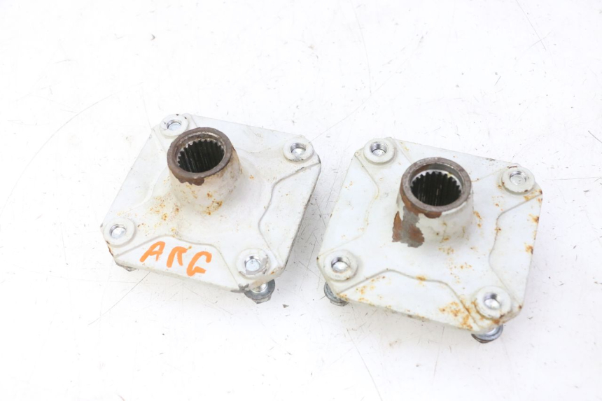 photo de CUBO DA RODA TRASEIRA HYTRACK S 150 (2003 - 2011) - Outro ângulo de visão