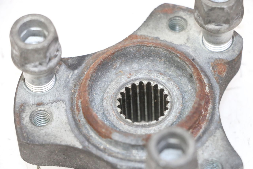photo de CUBO DA RODA TRASEIRA PEUGEOT SATELIS 125 (2006 - 2009) - Pontos de fixação
