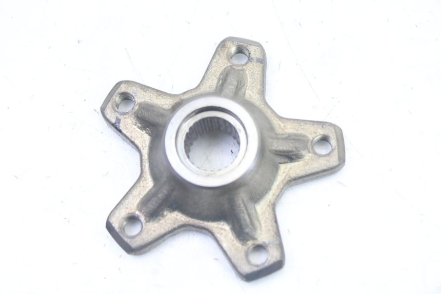 photo de CUBO DA RODA TRASEIRA APRILIA SXR 50 (2021 - 2023) - Outro ângulo de visão