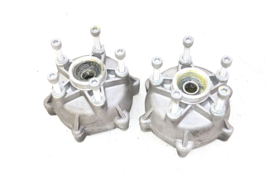 photo de CUBO DA RODA DIANTEIRA PIAGGIO MP3 HPE 310 (2024 - 2025) - Outro ângulo de visão