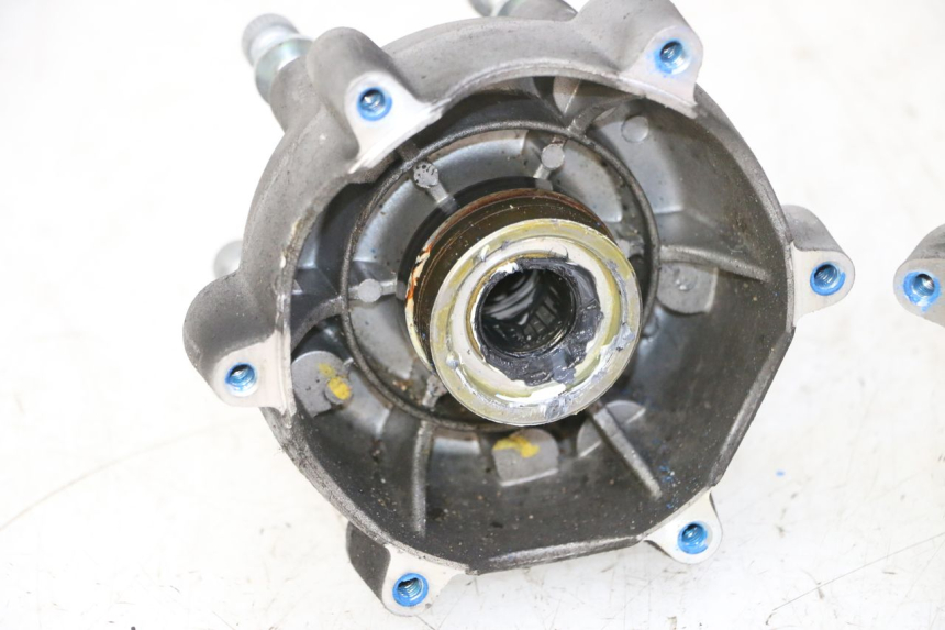 photo de CUBO DA RODA DIANTEIRA PIAGGIO MP3 HPE 310 (2024 - 2025) - Vista geral