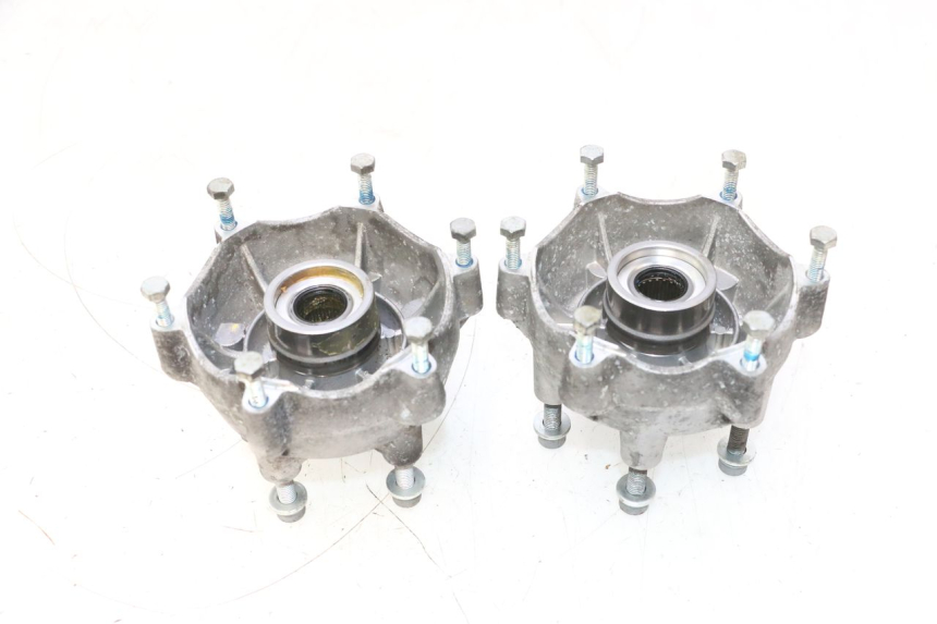 photo de CUBO DE RODA DIANTEIRO PIAGGIO MP3 HPE 530 (2022 - 2026) - Outro ângulo de visão
