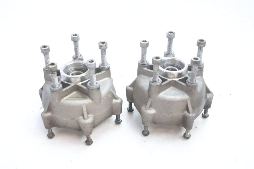photo de CUBO DA RODA DIANTEIRA PIAGGIO MP3 LT 300 (2010 - 2016) - Outro ângulo de visão