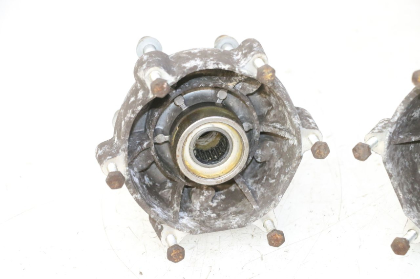 photo de CUBO DA RODA DIANTEIRA PIAGGIO MP3 RL 250 (2006 - 2010) - Pontos de fixação