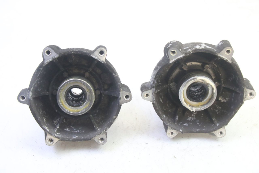 photo de CUBO DA RODA DIANTEIRA PIAGGIO MP3 RL 250 (2006 - 2010) - Vista principal