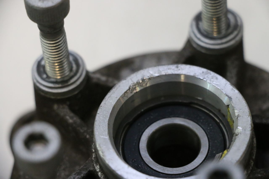 photo de CUBO DA RODA DIANTEIRA PIAGGIO MP3 500 (2011 - 2015) - Zoom do estado de desgaste