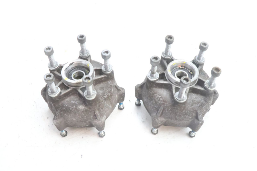 photo de CUBO DA RODA DIANTEIRA PIAGGIO MP3 500 (2016 - 2018) - Vista principal