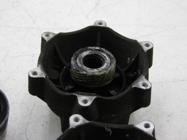 photo de CUBO DA RODA DIANTEIRA PIAGGIO MP3 RL 125 (2006 - 2014) - Zoom do estado de desgaste