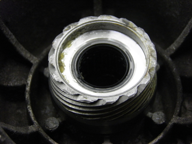 photo de CUBO DA RODA DIANTEIRA PIAGGIO MP3 RL 125 (2008 - 2009) - Ampliação técnica