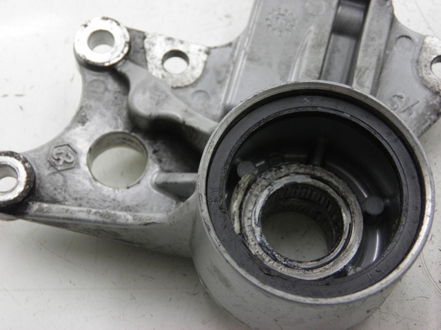 photo de CUBO DA RODA DIANTEIRA PIAGGIO MP3 RL 125 (2008 - 2009) - Vista geral