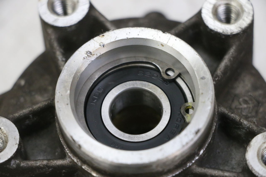 photo de CUBO DA RODA DIANTEIRA PIAGGIO VESPA S 2T 50 (2007 - 2014) - Zoom do estado de desgaste
