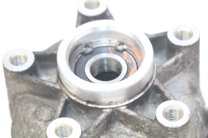 photo de CUBO DA RODA DIANTEIRA PIAGGIO VESPA PRIMAVERA 2T 50 (2013 - 2018) - Zoom do estado de desgaste