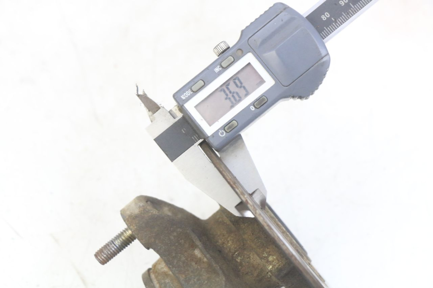 photo de CUBO DA RODA DIANTEIRA SHINERAY XY250 STXE 250 (2006 - 2012) - Zoom do estado de desgaste
