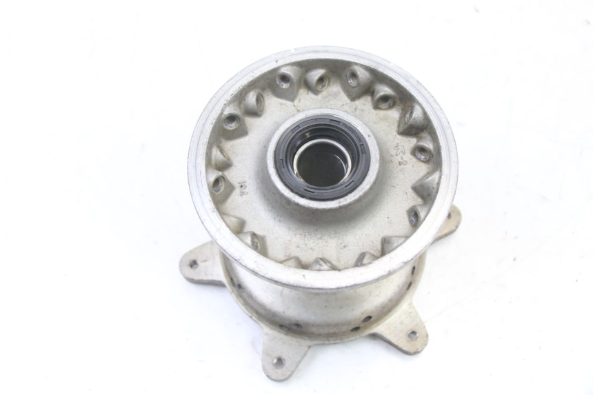 photo de CUBO DA RODA DIANTEIRA YAMAHA YZ 125 (2006 - 2016) - Ampliação técnica