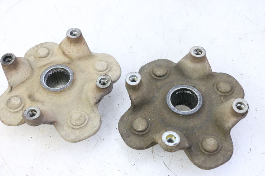 photo de CUBO DA RODA DIANTEIRA YAMAHA YFM GRIZZLY 550 (2008 - 2015) - Zoom do estado de desgaste