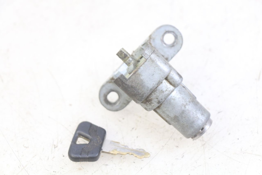 photo de NEIMAN MBK BOOSTER SPIRIT 50 (1999 - 2003) - Outro ângulo de visão