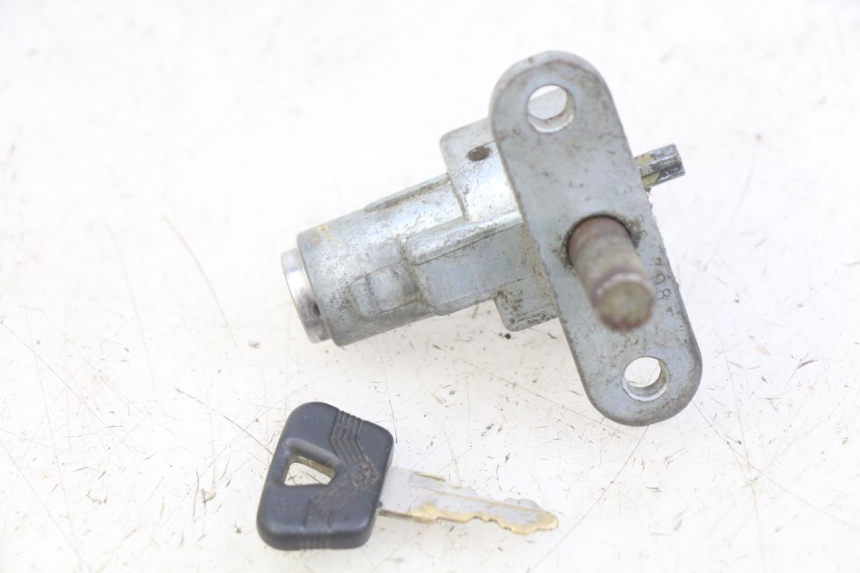 photo de NEIMAN MBK BOOSTER SPIRIT 50 (1999 - 2003) - Pontos de fixação