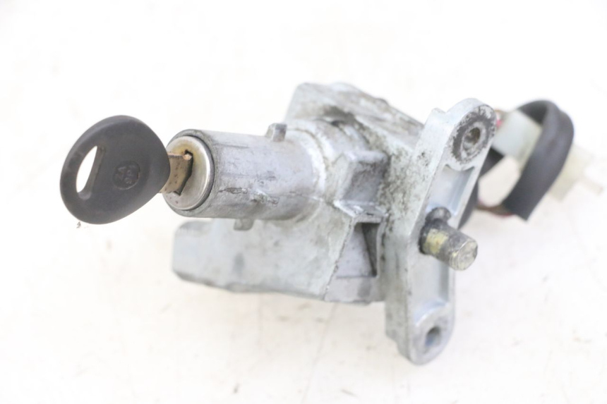photo de CHAVE DE IGNIÇÃO MBK BOOSTER SPIRIT NAKED 50 (2004 - 2017) - Detalhe da peça
