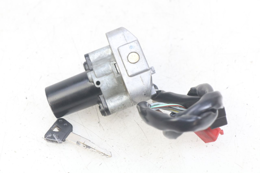 photo de NEIMAN YAMAHA FZS FAZER 600 (1998 - 2001) - Outro ângulo de visão