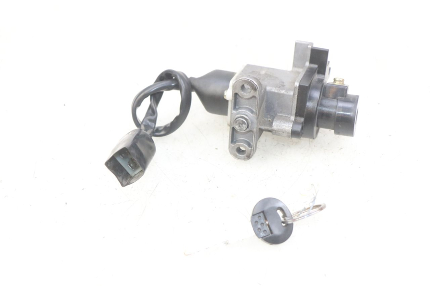 photo de CHAVE DE IGNIÇÃO PEUGEOT KISBEE 2T 50 (2010 - 2017) - Outro ângulo de visão