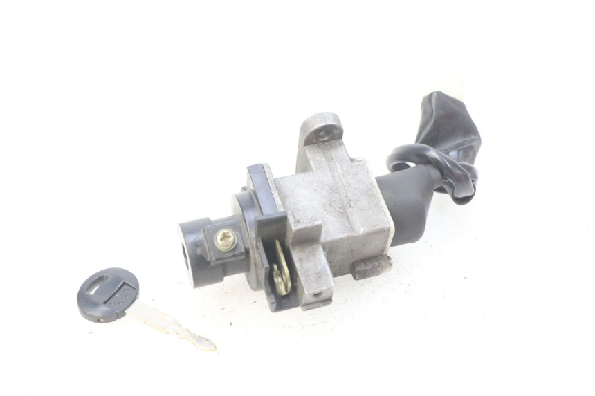 photo de CHAVE DE IGNIÇÃO PEUGEOT KISBEE 4T 50 (2010 - 2017) - Detalhe da peça