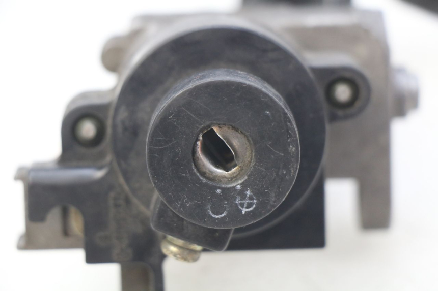 photo de CHAVE DE IGNIÇÃO PEUGEOT KISBEE 4T 50 (2010 - 2017) - Estado da superfície