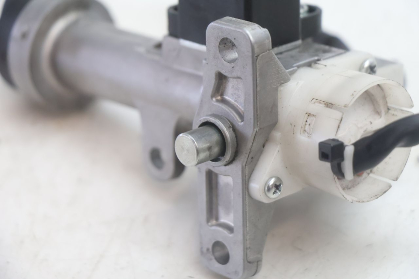 photo de NEIMAN PIAGGIO MP3 HPE 530 (2022 - 2026) - Pontos de fixação