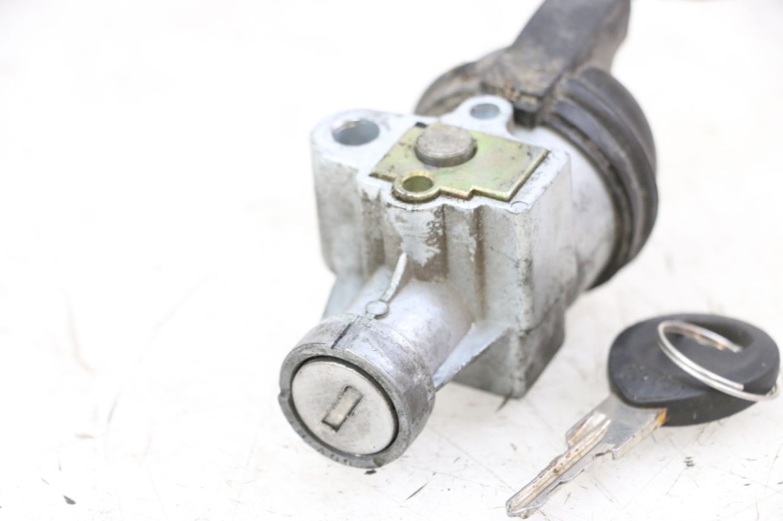 photo de NEIMAN PEUGEOT LUDIX 50 (2008 - 2017) - Pontos de fixação