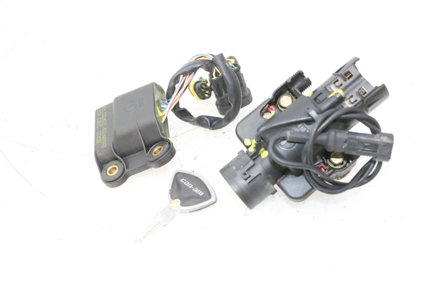 photo de NEIMAN CAN-AM SPYDER RS 1000 (2008 - 2012) - Ampliação dos componentes