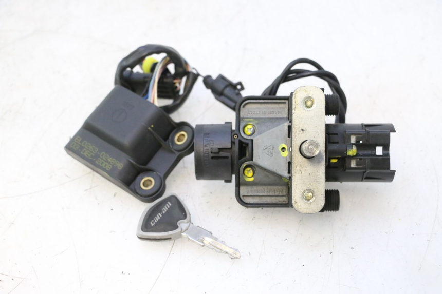 photo de NEIMAN CAN-AM SPYDER RS 1000 (2008 - 2012) - Outro ângulo de visão