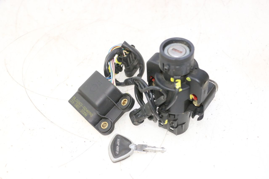 photo de NEIMAN CAN-AM SPYDER RS 1000 (2008 - 2012) - Ampliação técnica