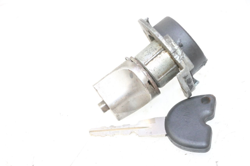 photo de NEIMAN PIAGGIO VESPA LX 2T 50 (2005 - 2013) - Zoom do estado de desgaste