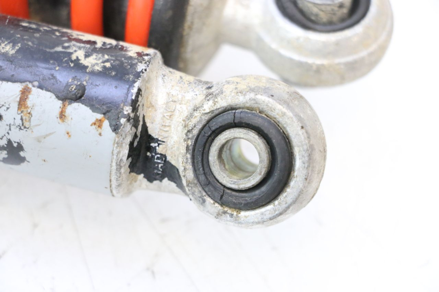 photo de PAR DE AMORTECEDORES TRASEIROS PEUGEOT 103 SPX CLIP 50 (1989 - 1992) - Marcações e referências