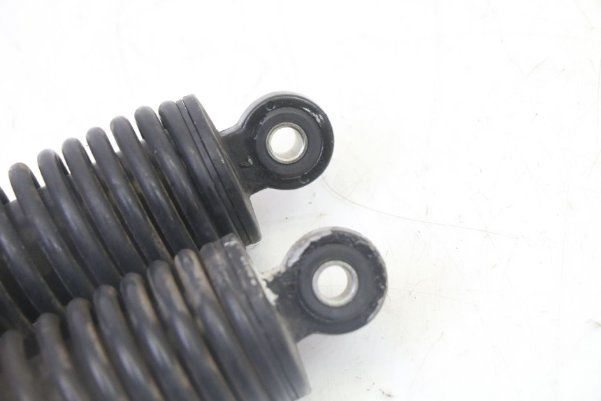 photo de PAR DE AMORTECEDORES TRASEIROS YAMAHA CYGNUS X INJECTION 125 (2007 - 2013) - Pontos de fixação