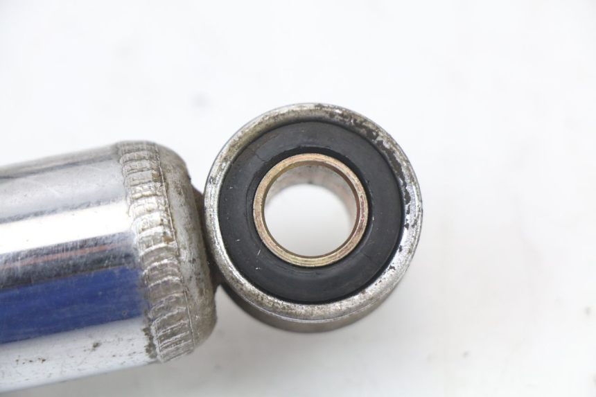 photo de PAR DE AMORTECEDORES TRASEIROS SUZUKI GN 125 (1997 - 2000) - Detalhes característicos