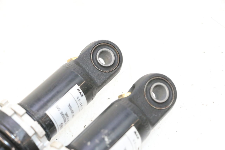 photo de PAR DE AMORTECEDORES TRASEIROS PIAGGIO MP3 HPE 530 (2022 - 2026) - Ampliação técnica