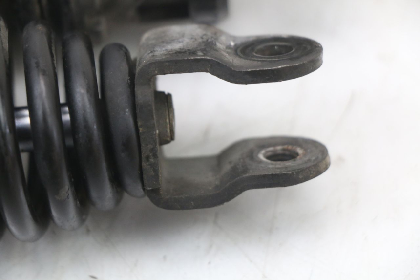 photo de PAR DE AMORTECEDORES TRASEIROS YAMAHA YP MAJESTY 125 (2002 - 2006) - Detalhes característicos