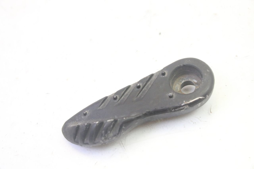 photo de PAR DE APOIOS DE PÉ TRASEIROS MBK BOOSTER SPIRIT 50 (2004 - 2017) - Pontos de fixação