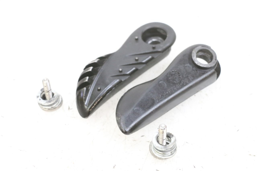 photo de PAR DE APOIOS DE PÉ TRASEIROS YAMAHA BW'S EASY 50 (2013 - 2016) - Vista geral