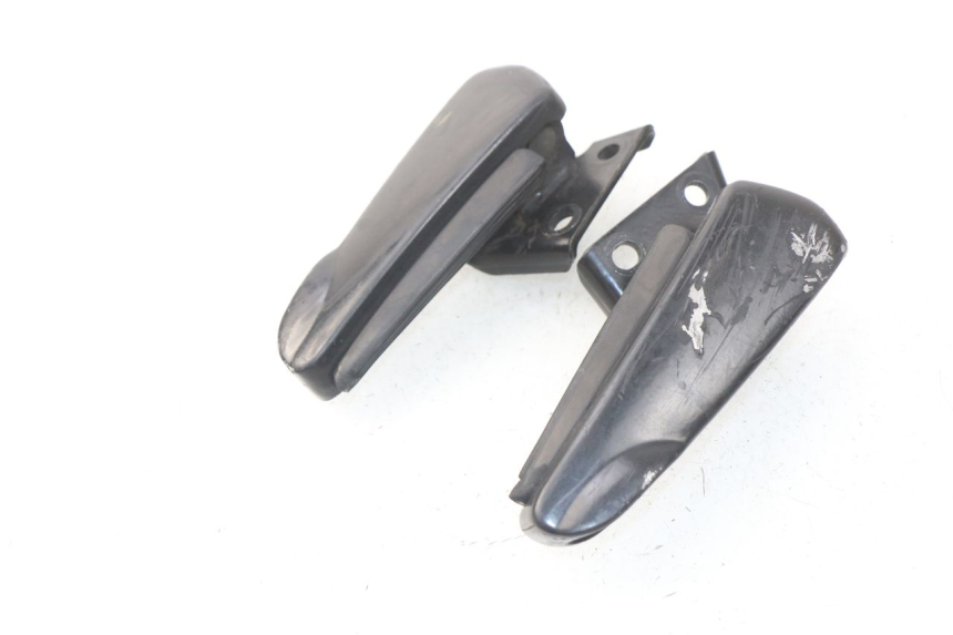 photo de PAR DE APOIOS DE PÉ TRASEIROS PIAGGIO CARNABY 125 (2007 - 2011) - Ampliação técnica