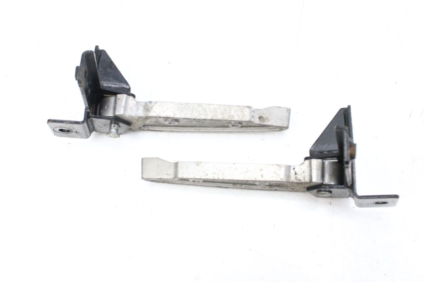 photo de PAR DE APOIOS DE PÉ TRASEIROS PEUGEOT CITYSTAR 125 (2011 - 2017) - Ampliação técnica